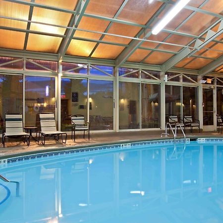 La Quinta By Wyndham Plattsburgh Hotel Exterior photo