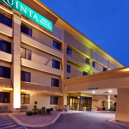 La Quinta By Wyndham Plattsburgh Hotel Exterior photo