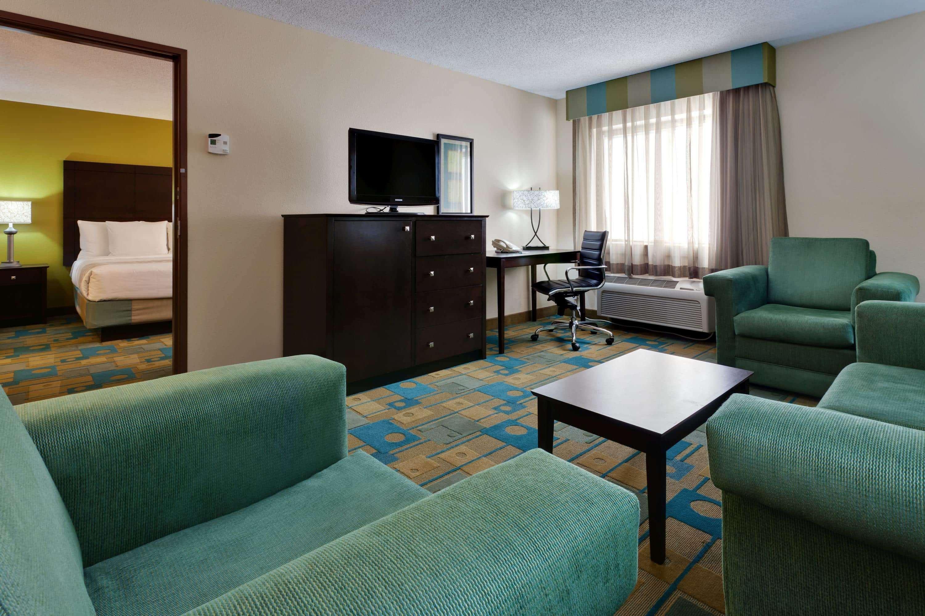La Quinta By Wyndham Plattsburgh Hotel Exterior photo